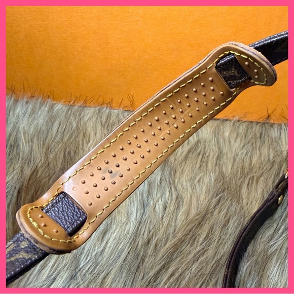 Louis Vuitton Monogram crossbody strap - Picture 4 of 10